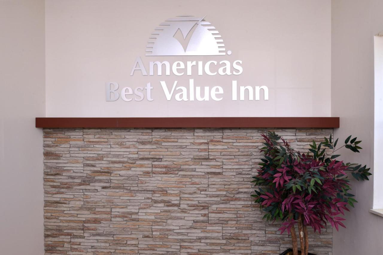 Americas Best Value Inn & Suites Maryville Bagian luar foto